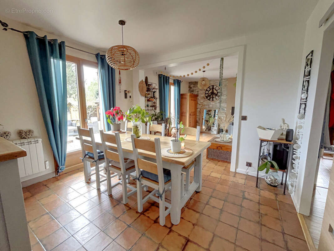 Maison à EPERNON