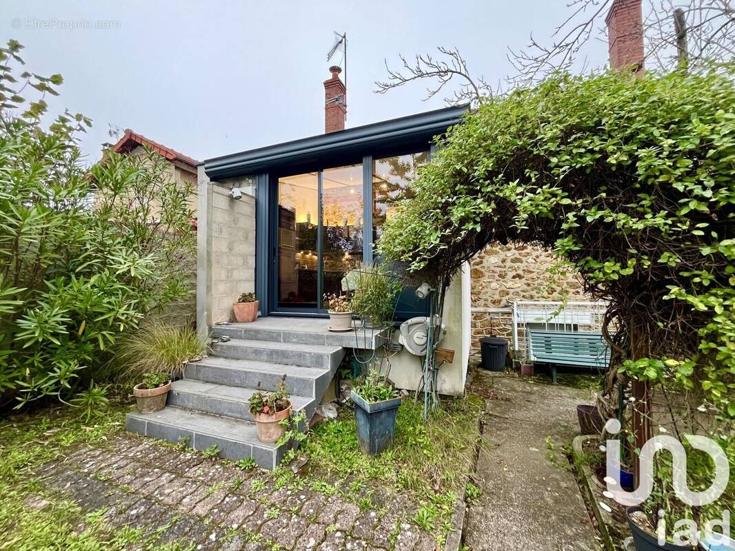 Photo 1 - Maison à VIGNEUX-SUR-SEINE