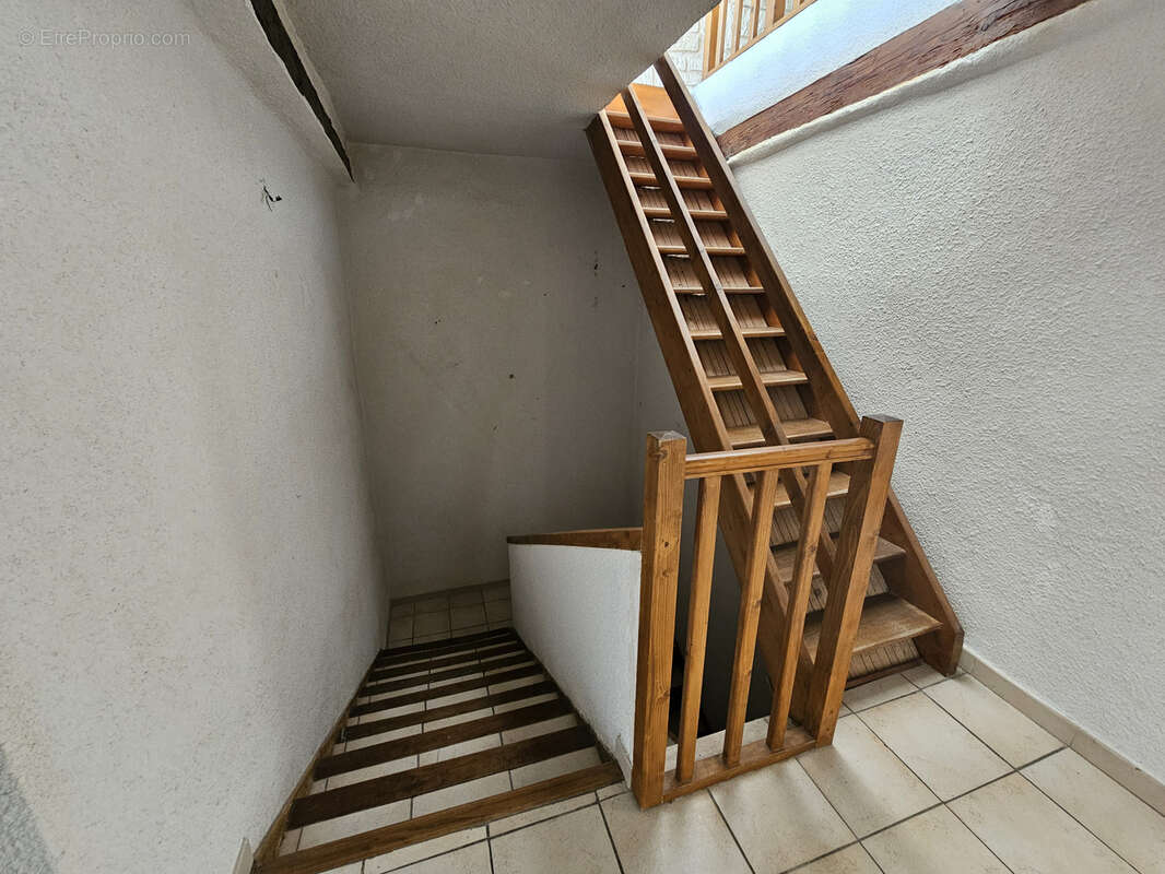 Appartement à BAGNOLS-EN-FORET