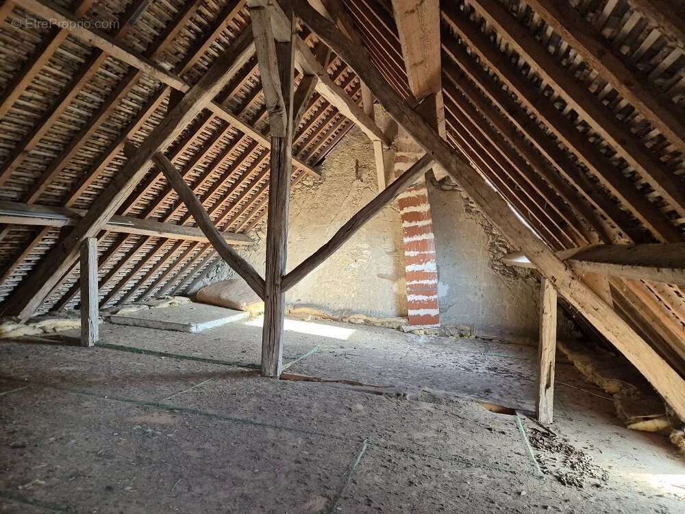 Maison à BELLEGARDE