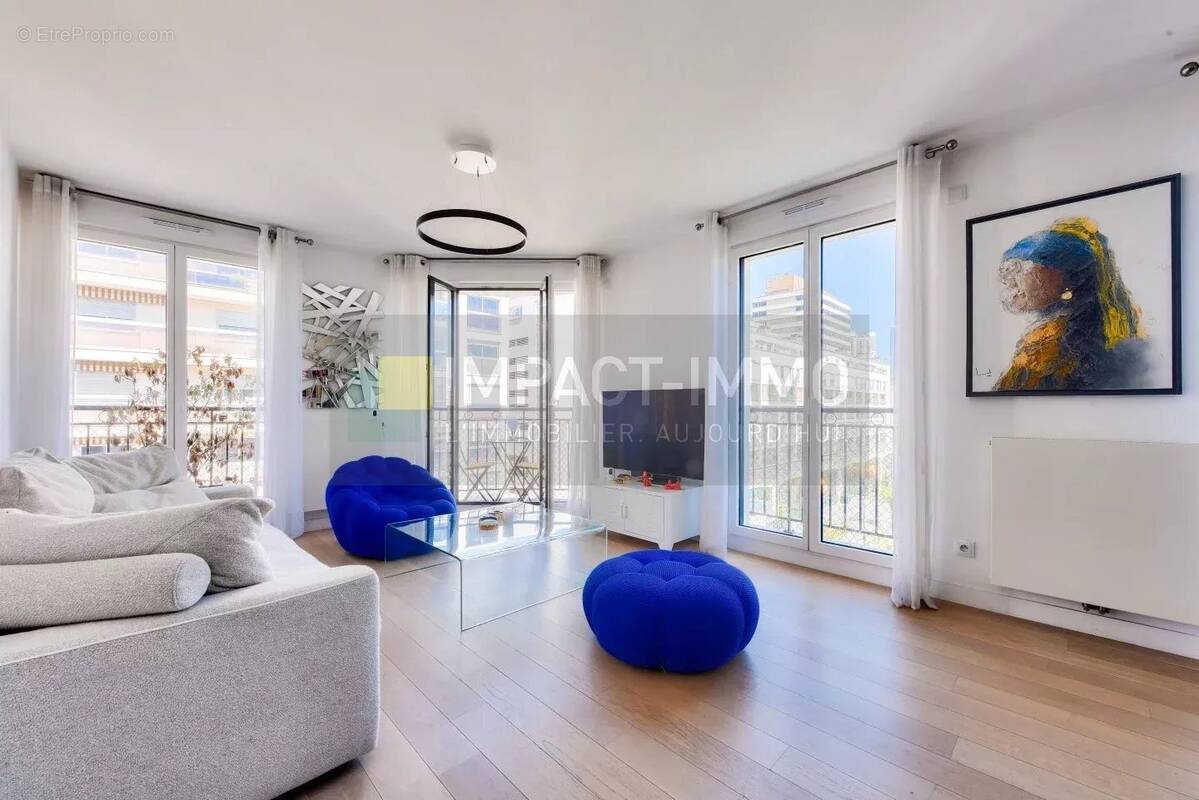 Appartement à NEUILLY-SUR-SEINE