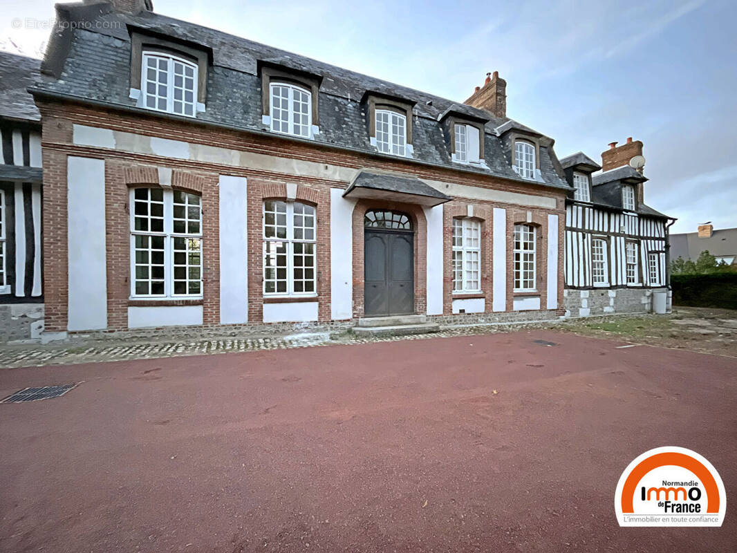 Appartement à MONT-SAINT-AIGNAN