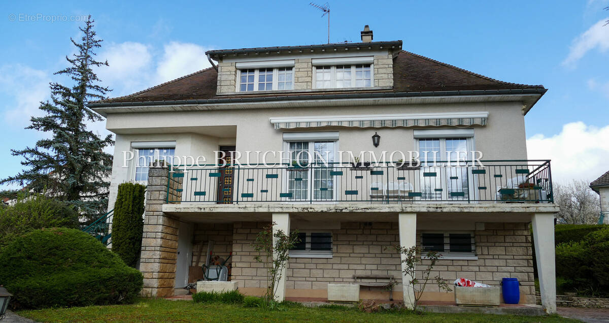 Maison à AUXERRE