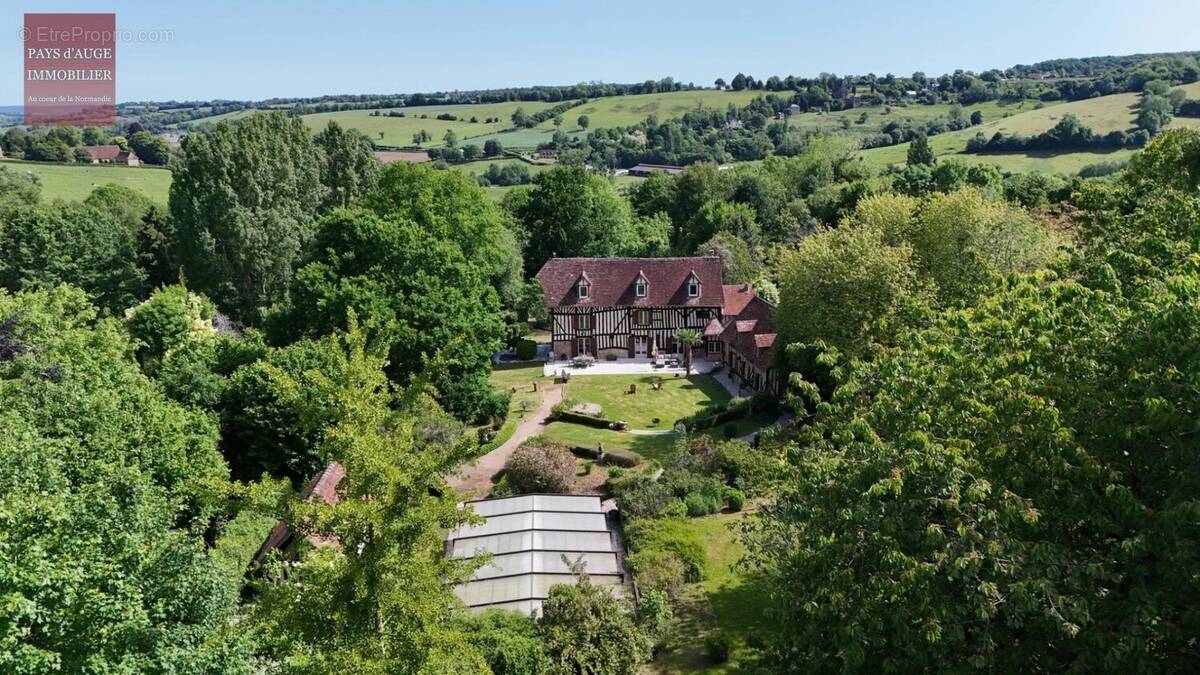 Maison à CROUTTES