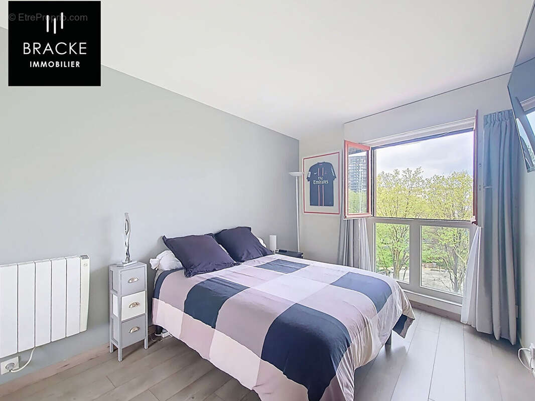 Appartement à COURBEVOIE