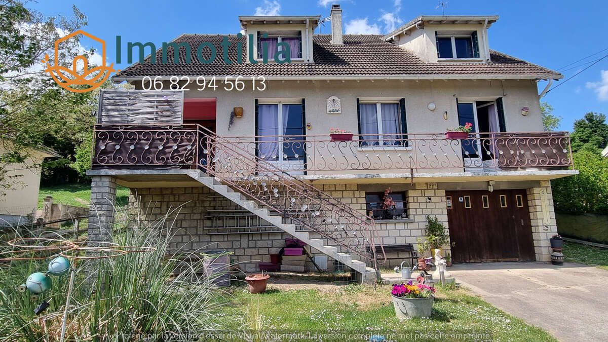 Maison à VILLENEUVE-LA-GUYARD