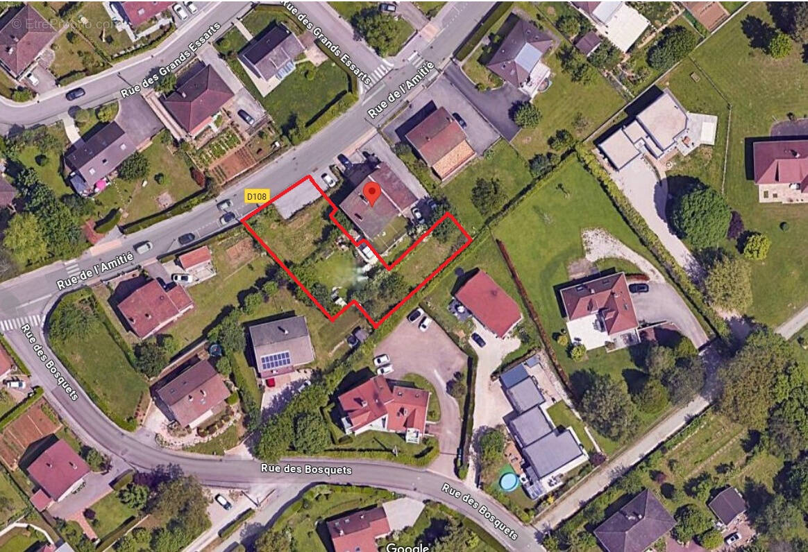 Terrain à ECOLE-VALENTIN