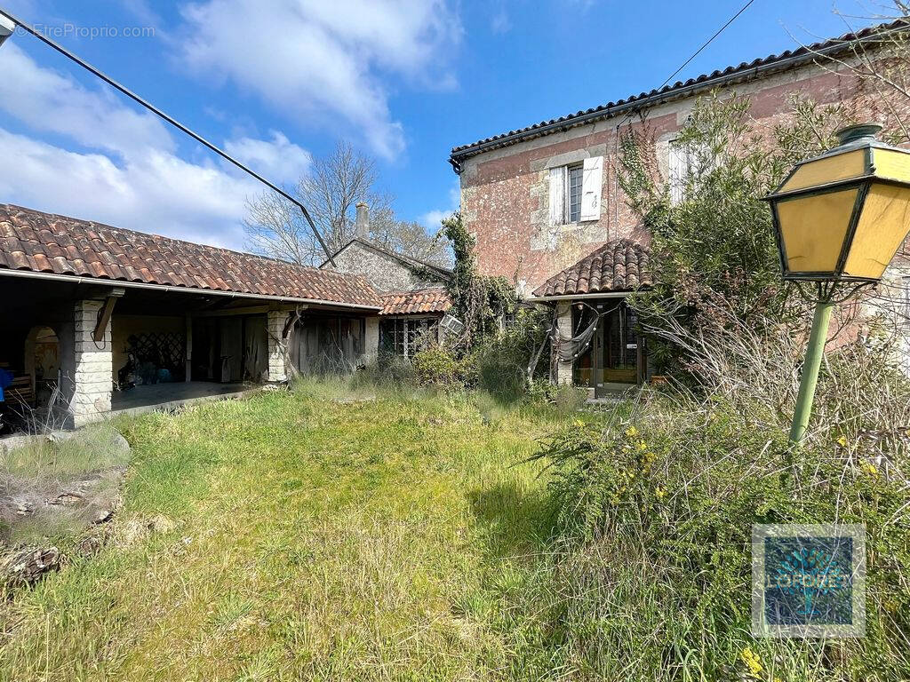 Maison à BLAYE