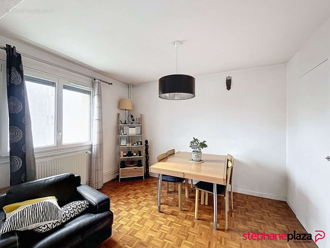Appartement à LYON-8E