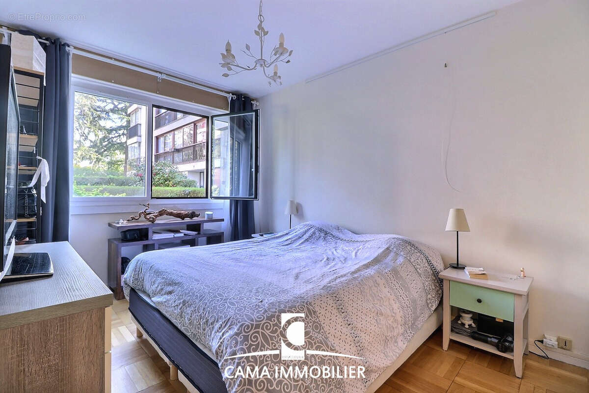 Appartement à FONTENAY-LE-FLEURY
