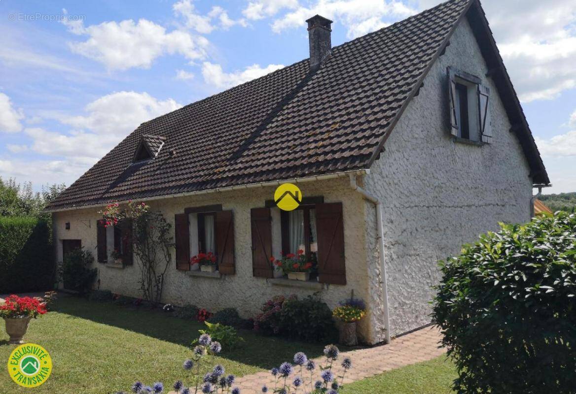 Maison à BLENEAU