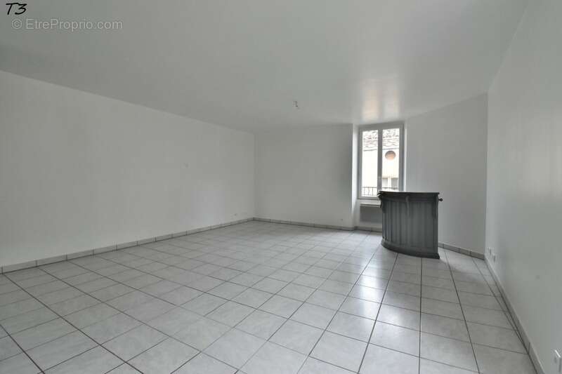 Appartement à PEYRUIS