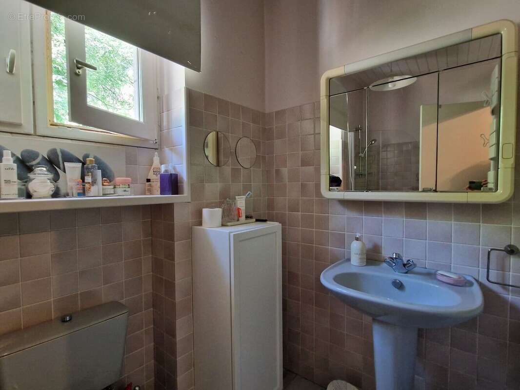 20240731141517 - Maison à LE BUGUE