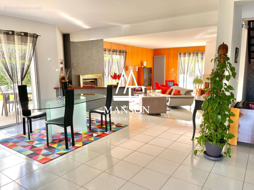 Maison à BLANQUEFORT