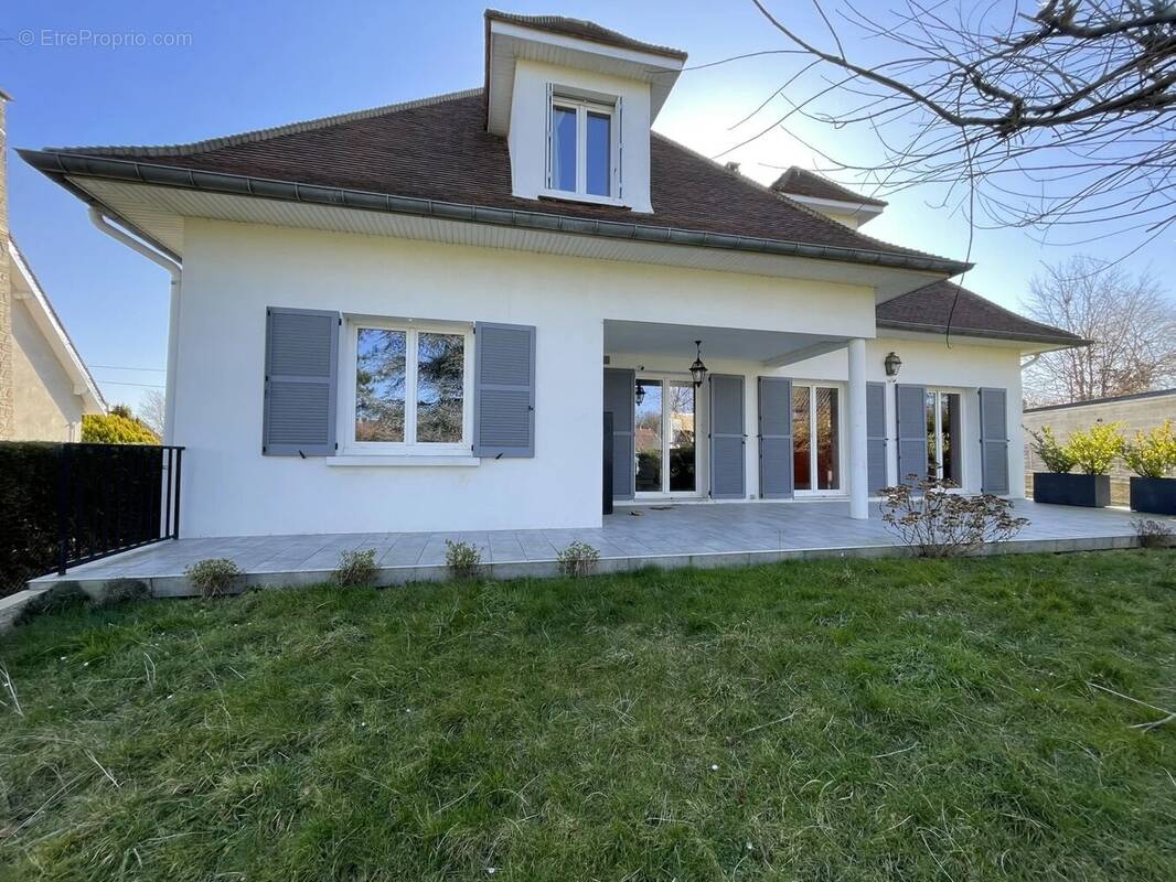 Maison à ORRY-LA-VILLE