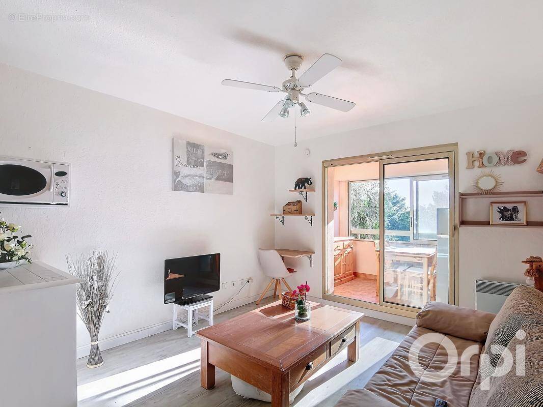 Appartement à SIX-FOURS-LES-PLAGES