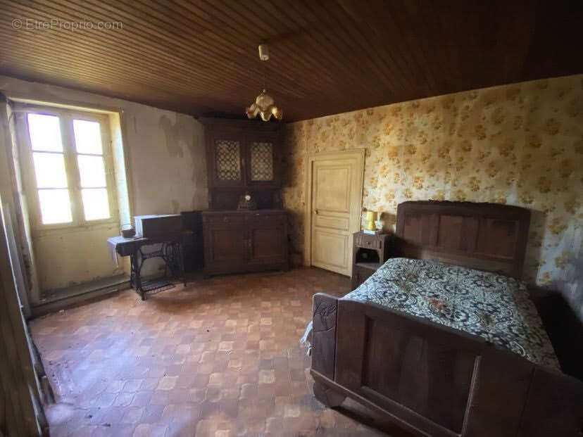 Maison à SARRAZAC