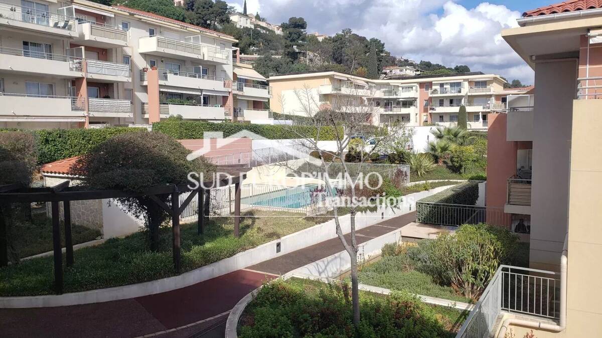 Appartement à SAINT-LAURENT-DU-VAR