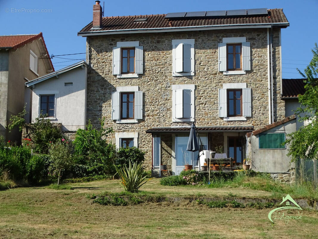 Maison à SAINT-JUNIEN