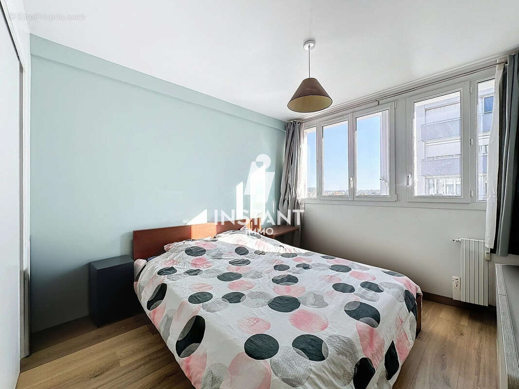 Appartement à SAINT-MAUR-DES-FOSSES