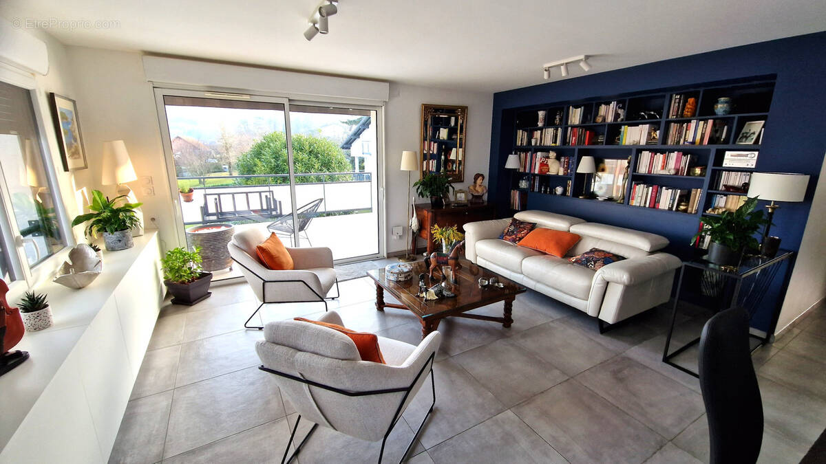 Appartement à BARBERAZ