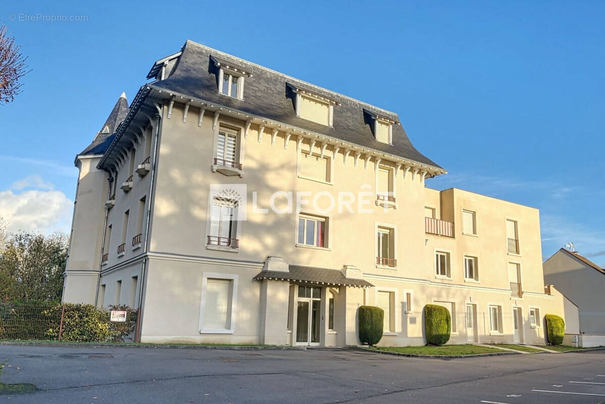 Appartement à SAINT-FARGEAU-PONTHIERRY