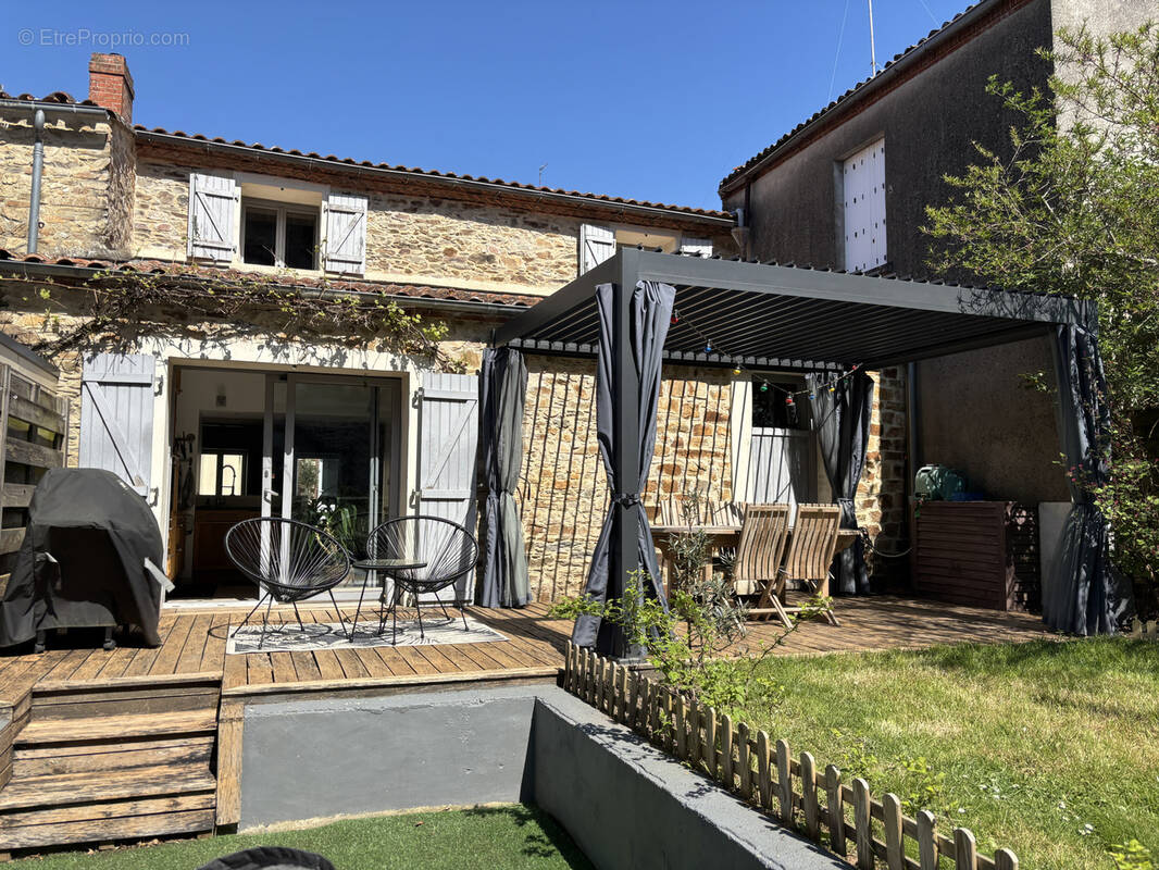 Maison à LE CELLIER