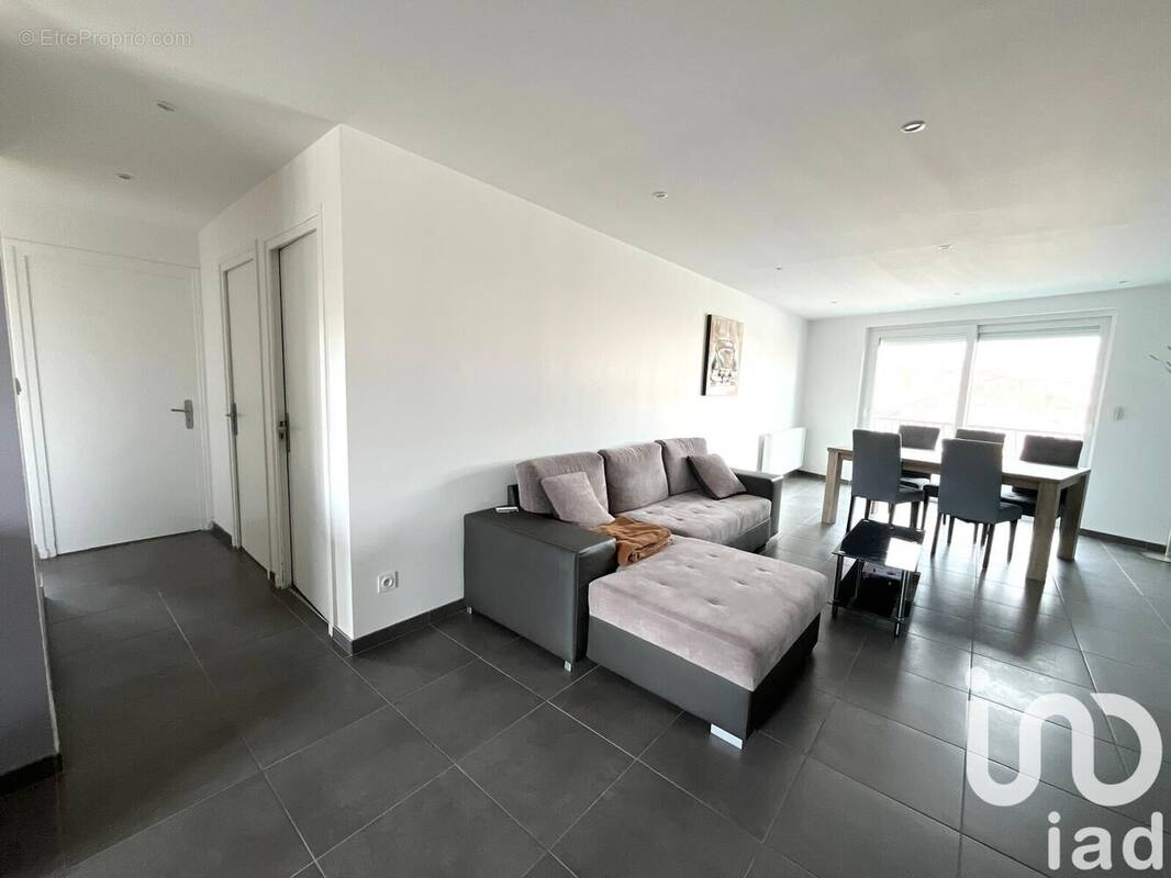 Photo 1 - Appartement à ANDREZIEUX-BOUTHEON