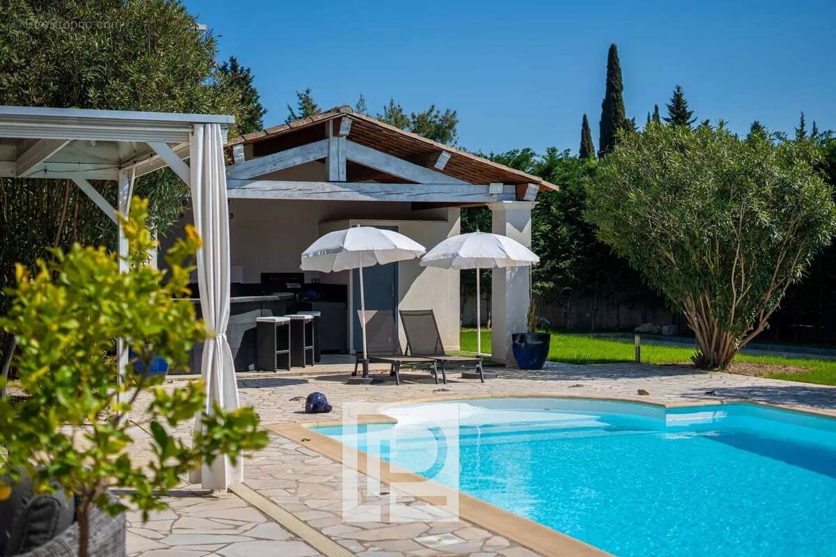 Maison à MOUGINS