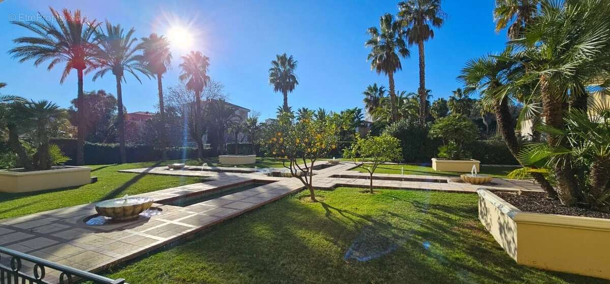 Appartement à HYERES