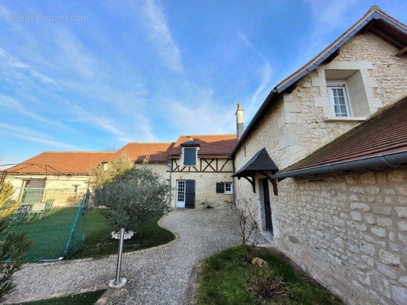 Maison à DANGE-SAINT-ROMAIN