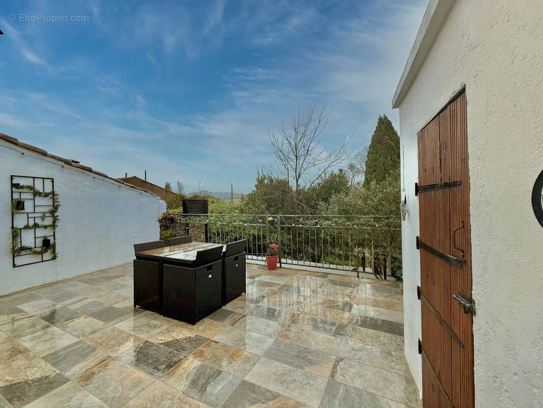 Maison à LEZIGNAN-CORBIERES