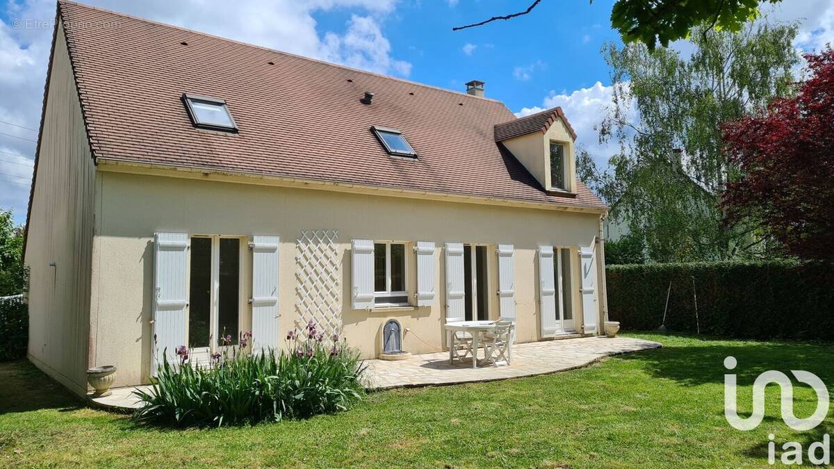 Photo 1 - Maison à SAINT-REMY-LES-CHEVREUSE