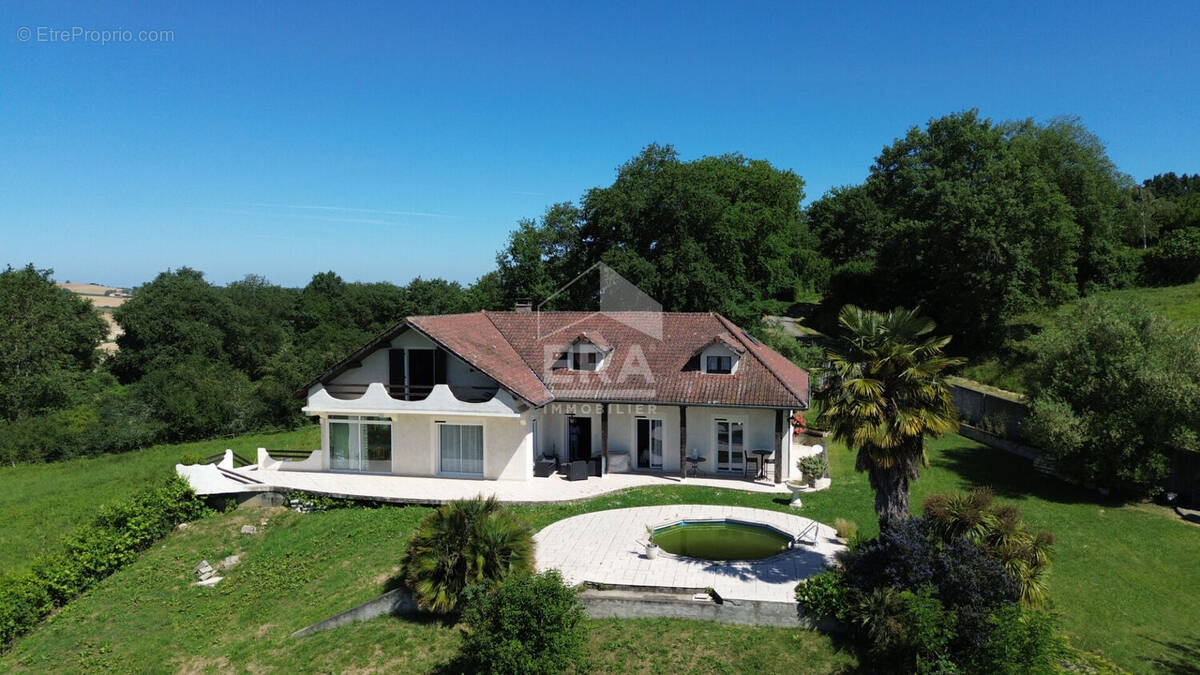 Maison à JACQUE