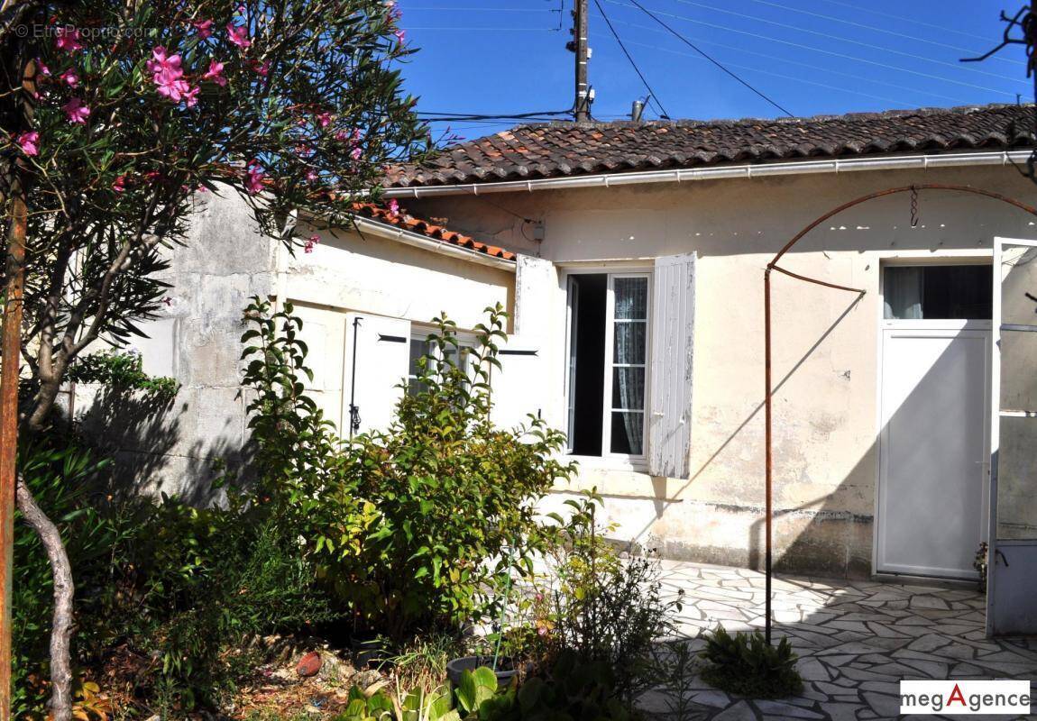 Maison à COGNAC
