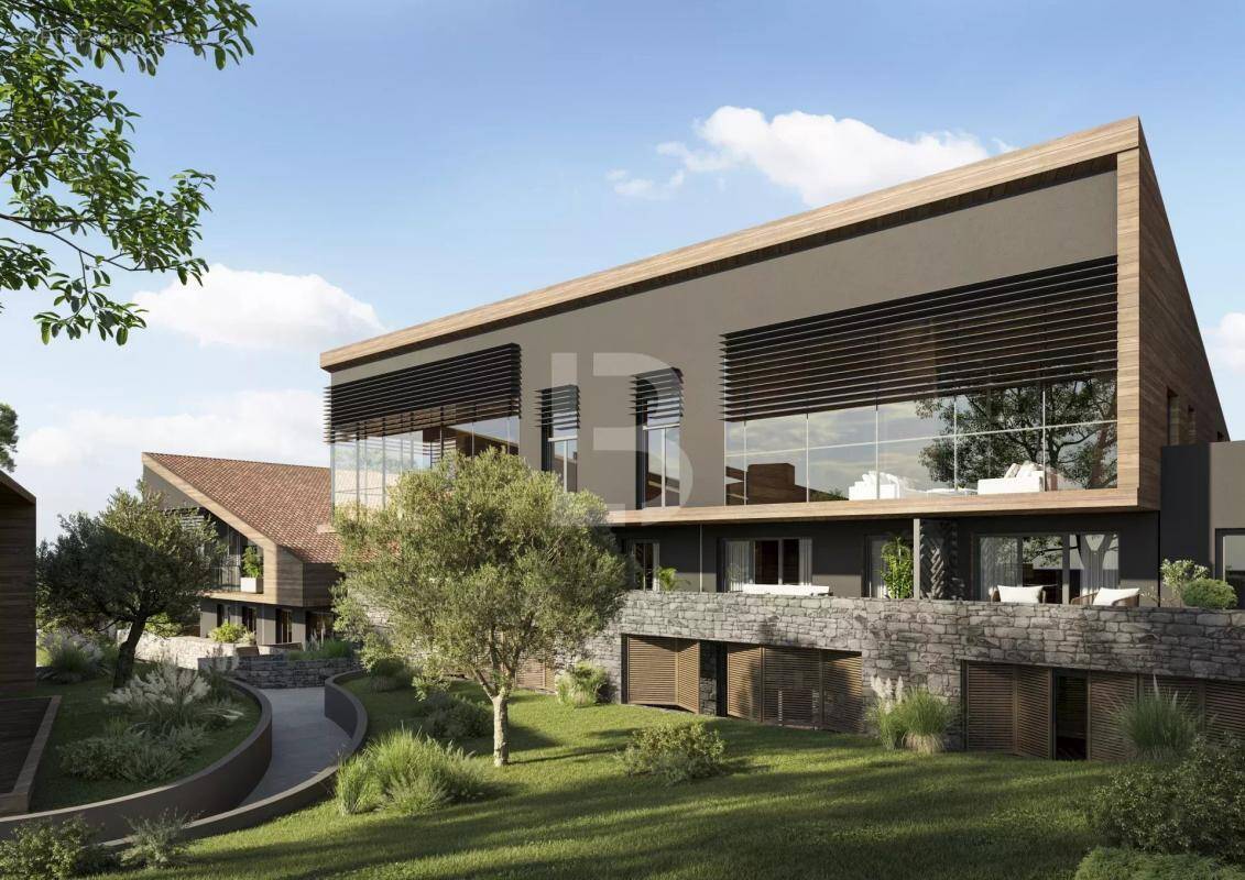 Appartement à CHATEAUNEUF-GRASSE