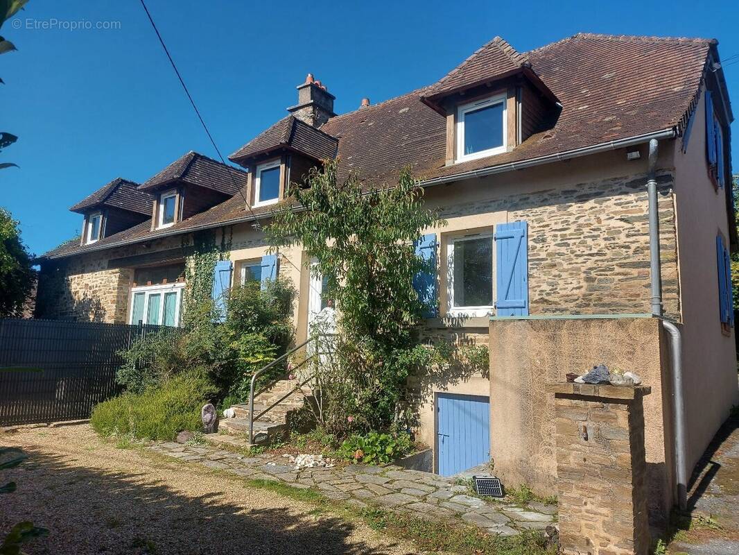 Maison à JUMILHAC-LE-GRAND