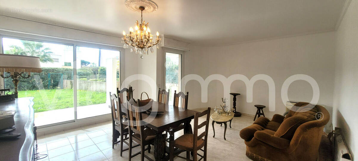 Appartement à VALLAURIS