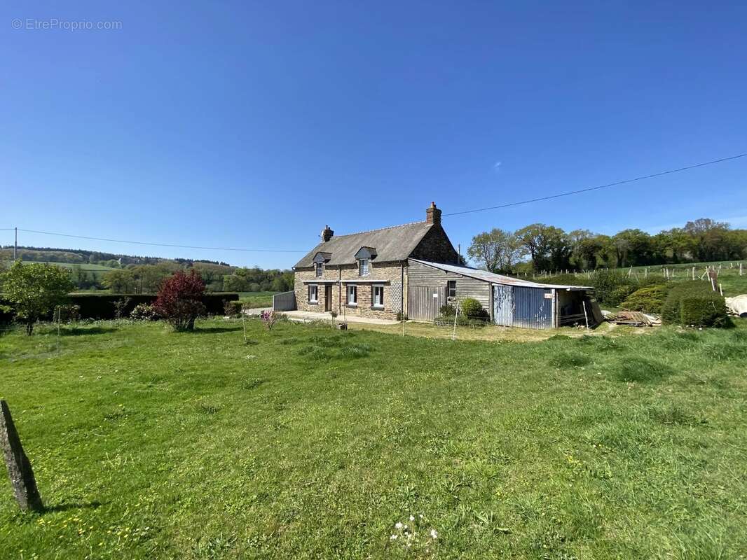Maison à COMBLESSAC
