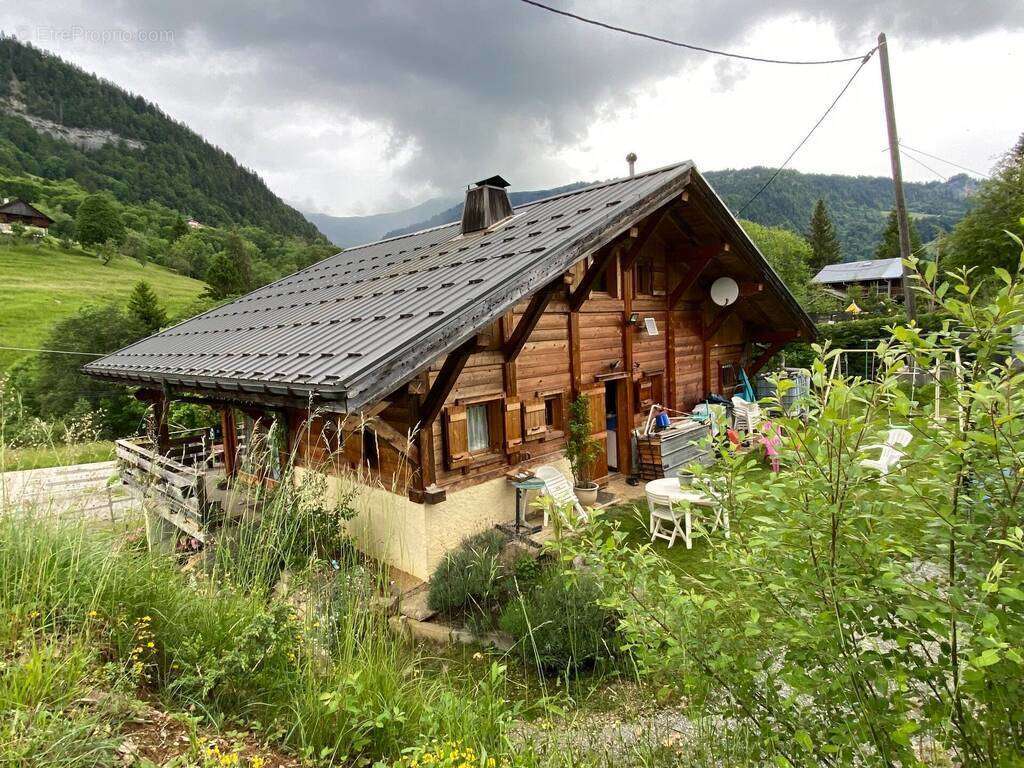 Maison à UGINE