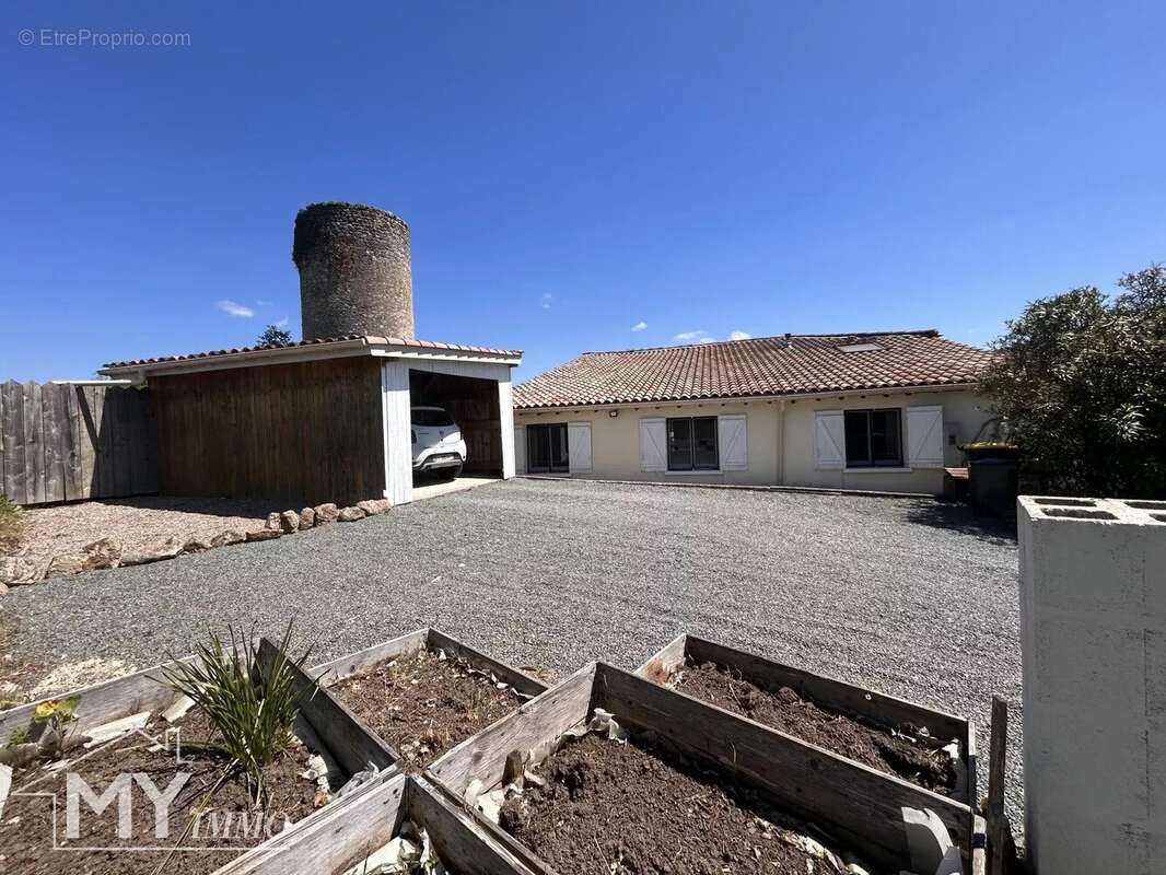 Maison à SAUVETERRE-DE-GUYENNE