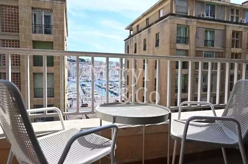 Appartement à MARSEILLE-2E
