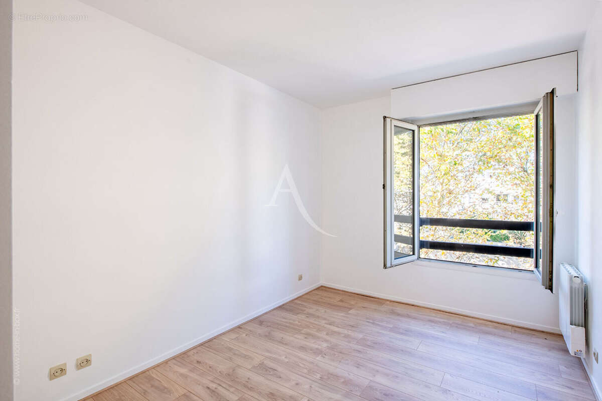 Appartement à SURESNES