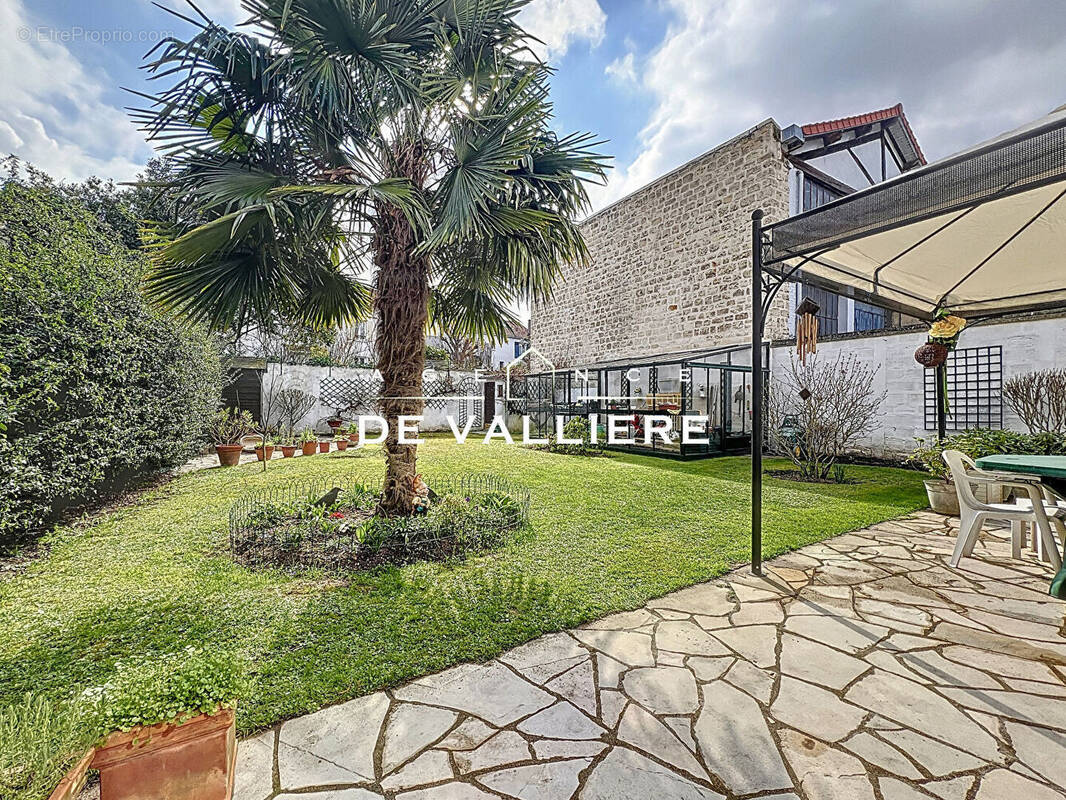 Maison à NANTERRE