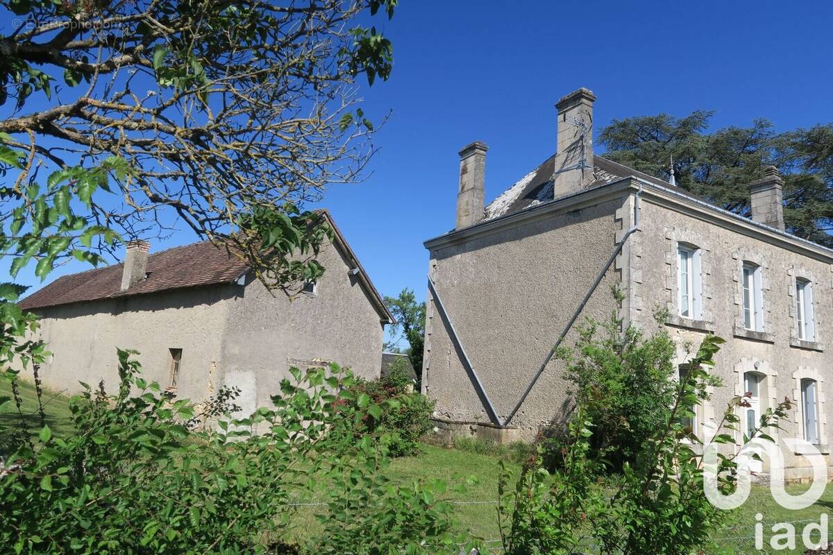 Photo 1 - Maison à ANGLES-SUR-L&#039;ANGLIN