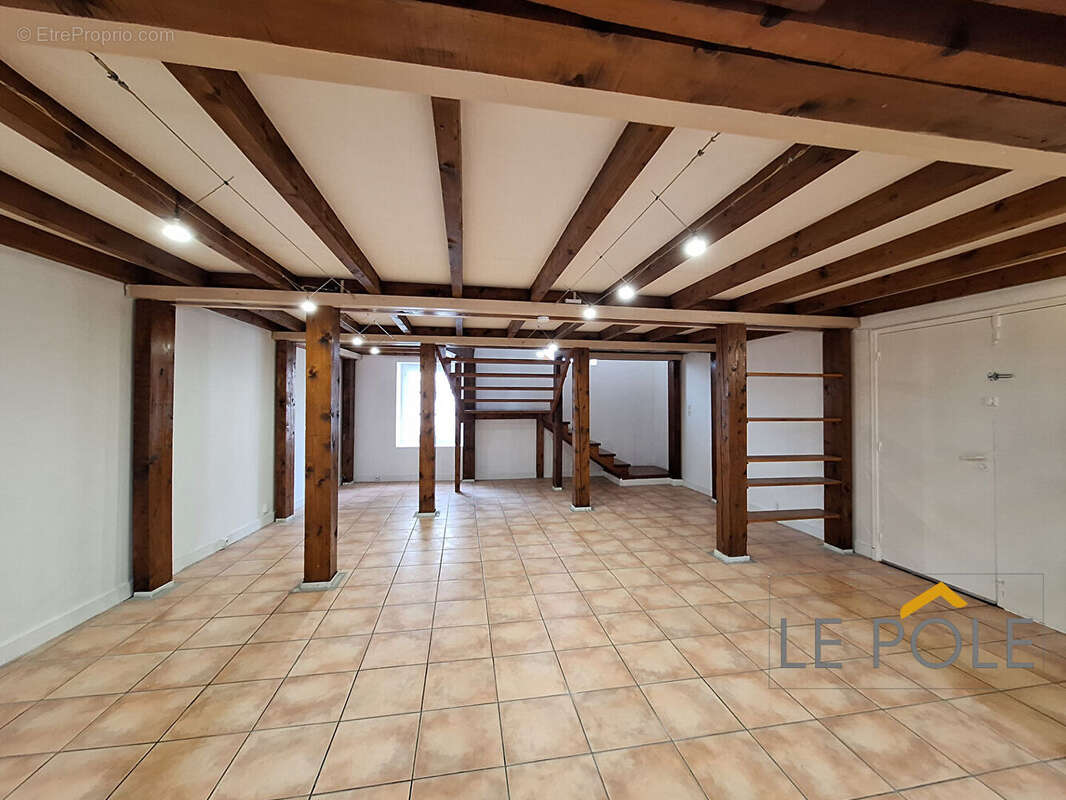 Appartement à BOLLENE
