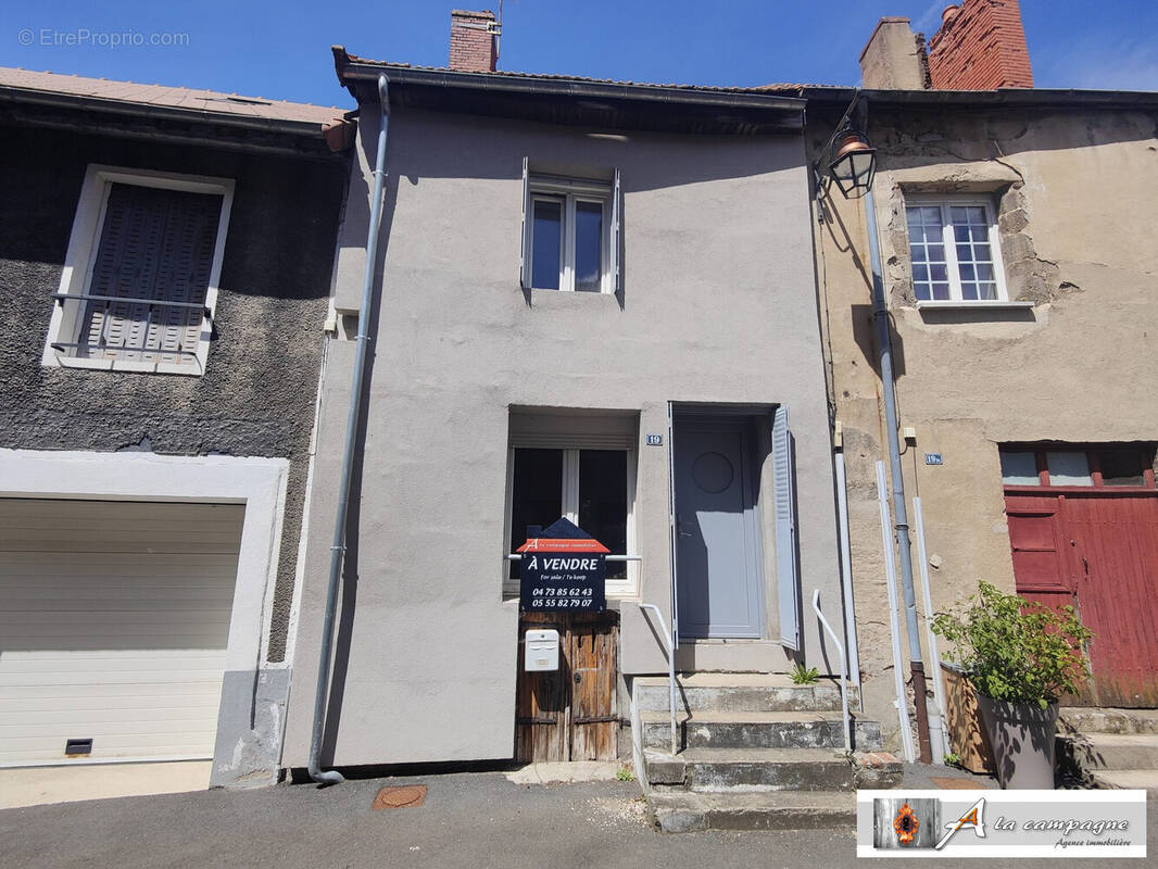 Maison à MONTAIGUT