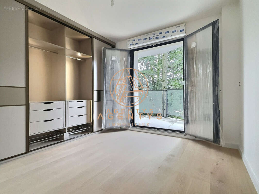 Appartement à SAINT-MAUR-DES-FOSSES