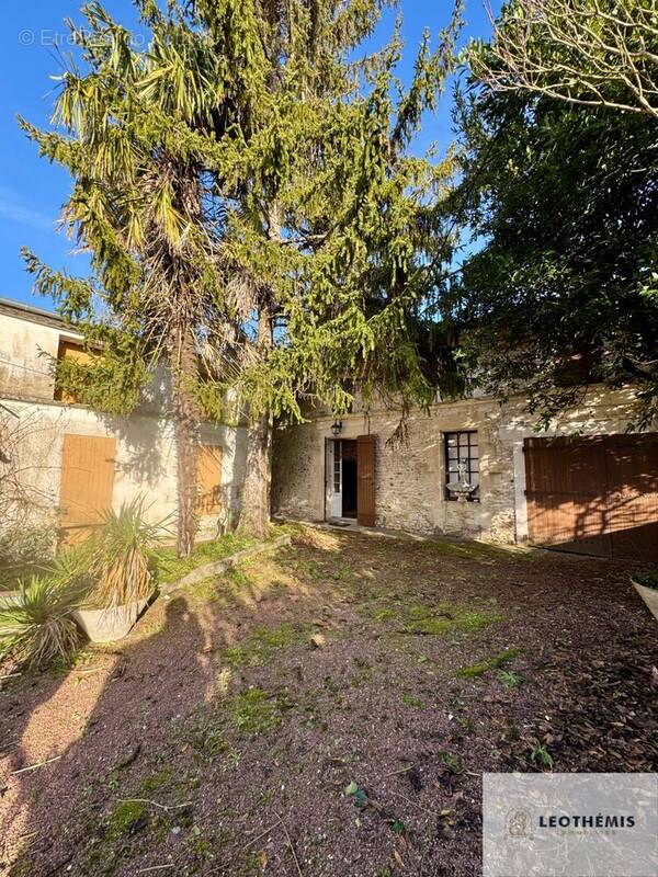 Maison à CORME-ECLUSE