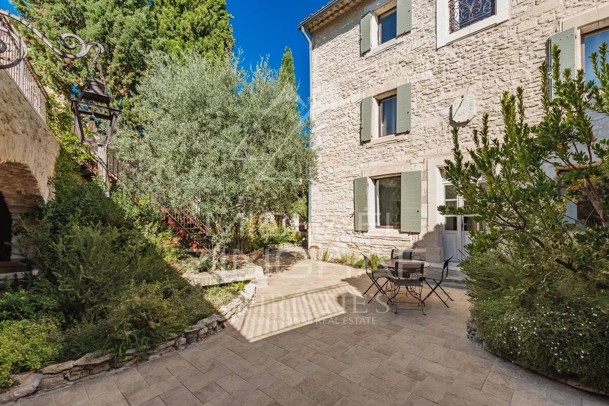 Maison à GORDES